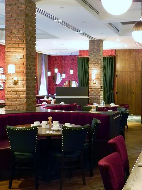 Doubletree By Hilton Ottawa Downtown Hotel
