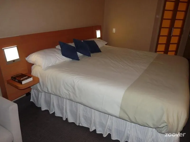 Doubletree By Hilton Ottawa Downtown Hotel