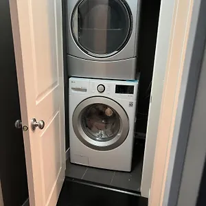 https://lovely-2-bedroom-2-bathroom-plus-den.calgaryhotelsearch.com