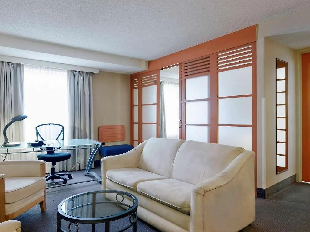 Hotel Doubletree By Hilton Ottawa Downtown 4*,  Kanada