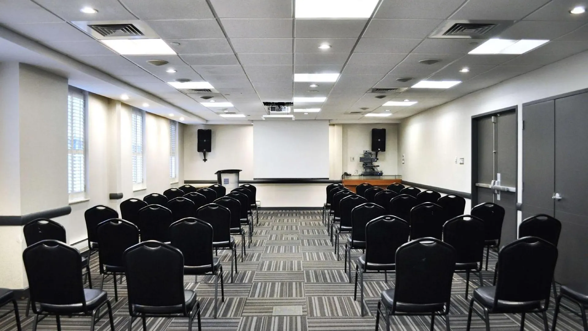 Hotel Doubletree By Hilton Ottawa Downtown