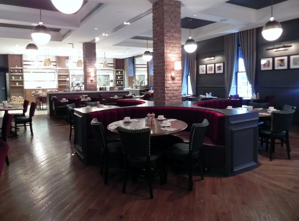 Doubletree By Hilton Ottawa Downtown Hotel