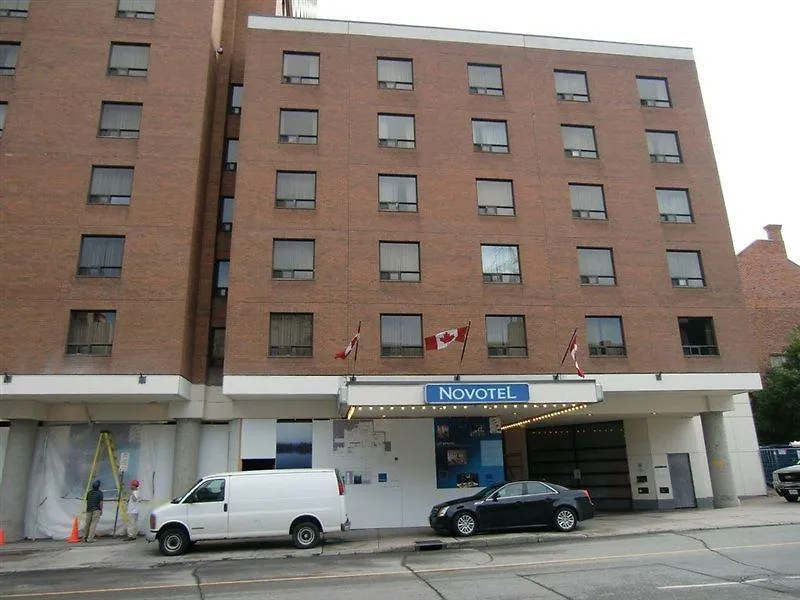 Doubletree By Hilton Ottawa Downtown Hotel 4*,