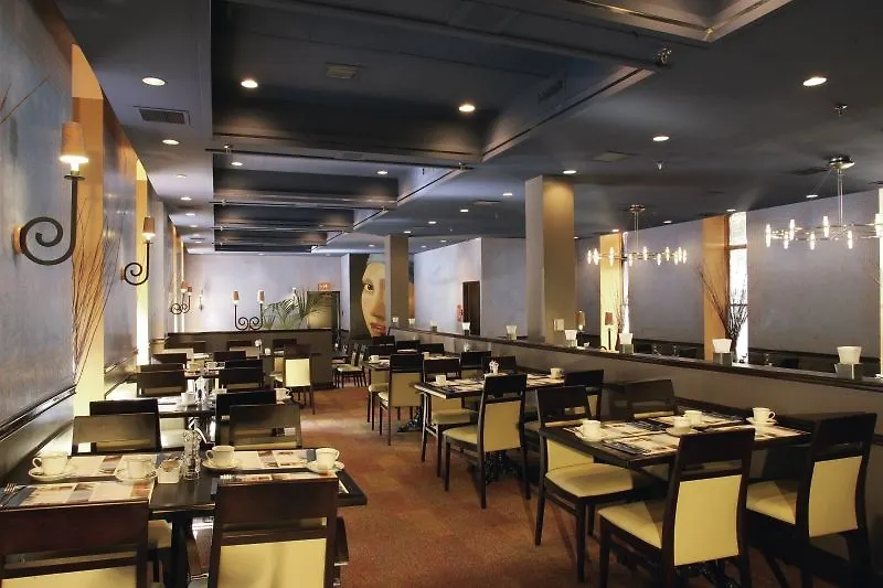Doubletree By Hilton Ottawa Downtown Hotel