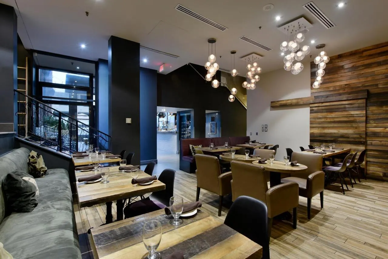 Doubletree By Hilton Ottawa Downtown Hotel 4*,